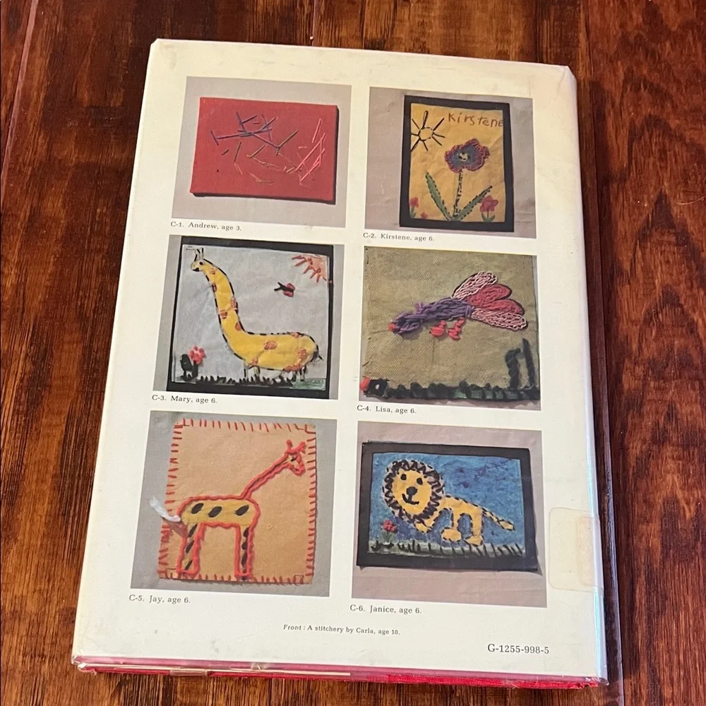 American Girl Locker Looks & Study Nooks and Stitchery for Children Books - Picture 3 of 5